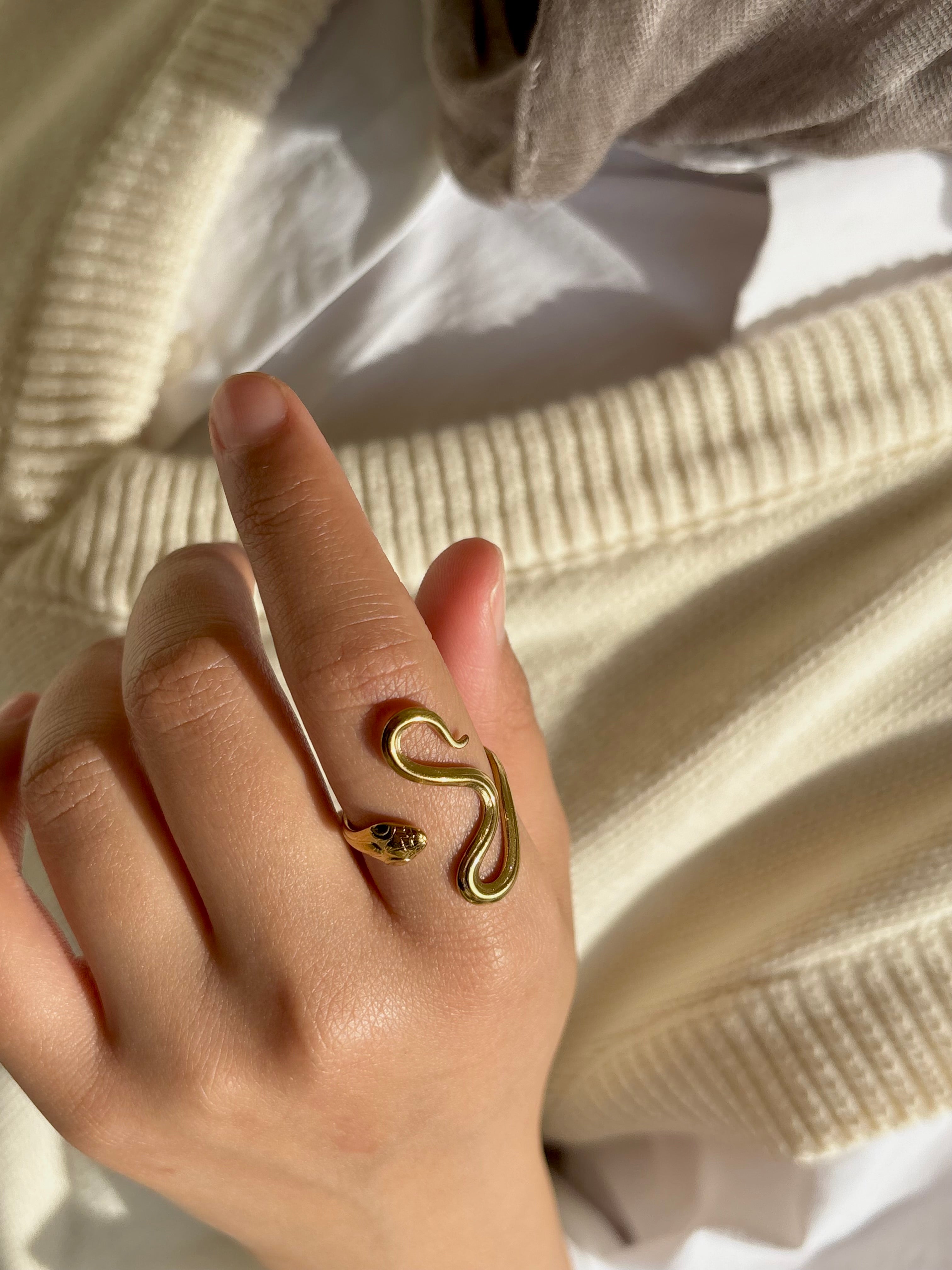 Venom Glow Ring