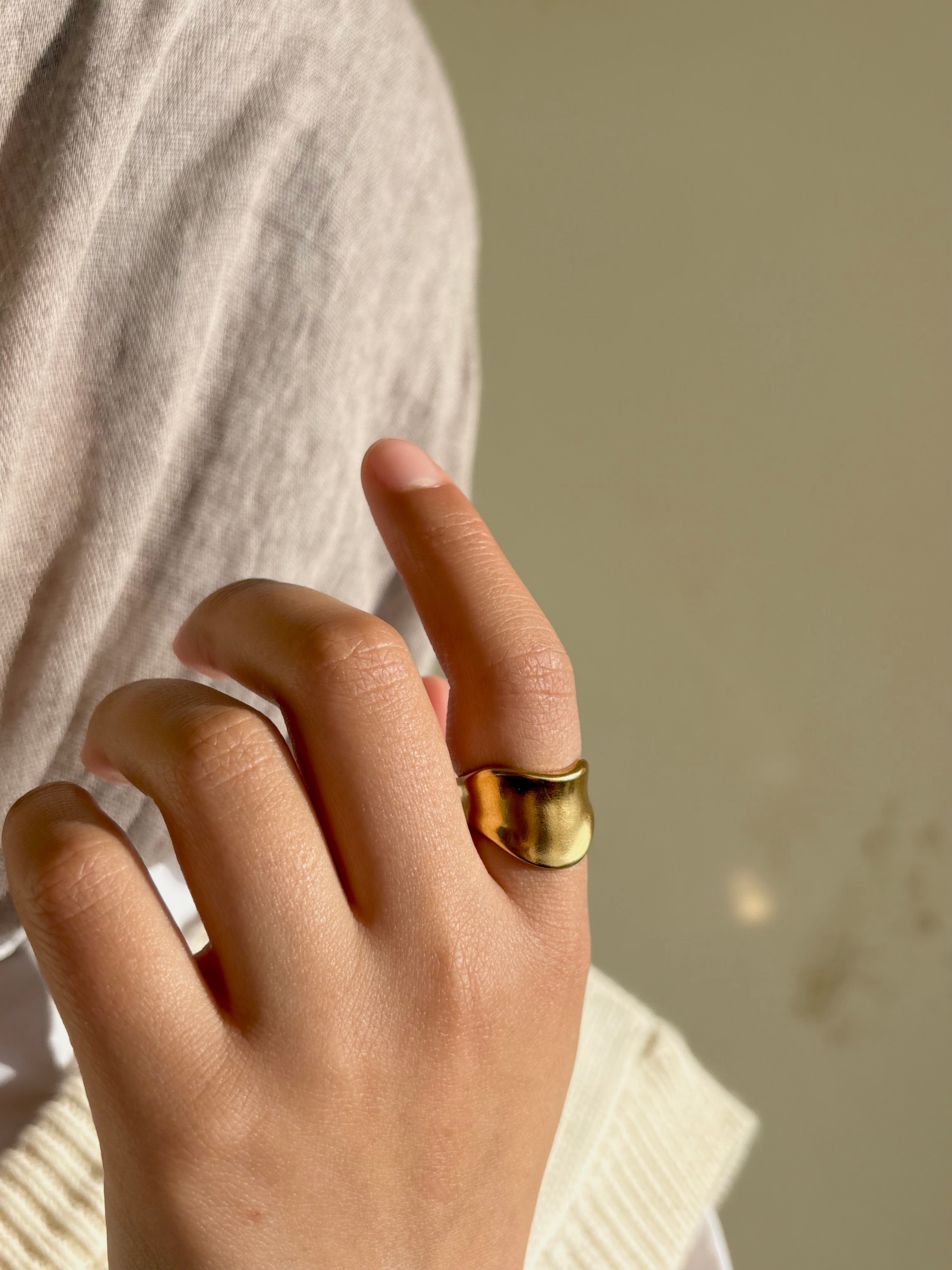 Bond Ring