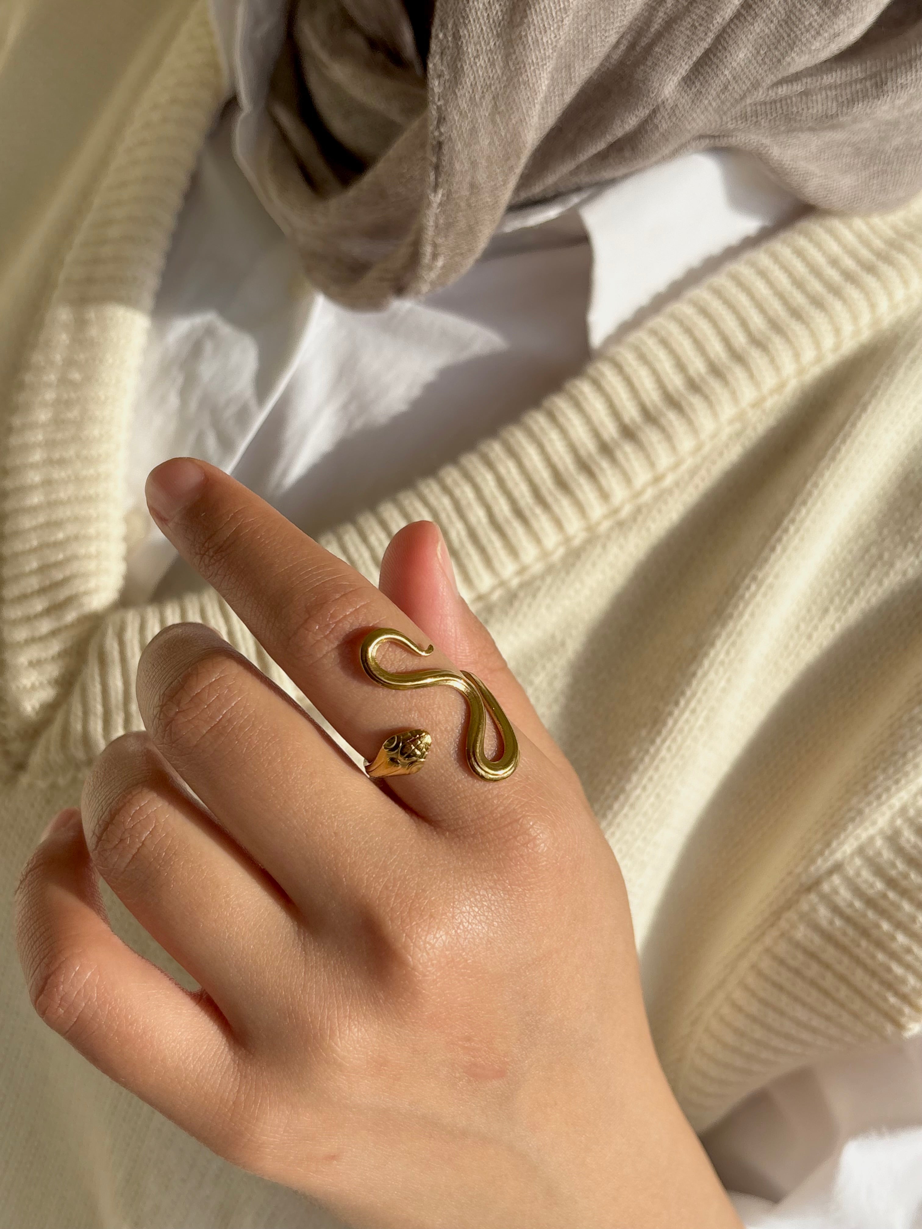 Venom Glow Ring