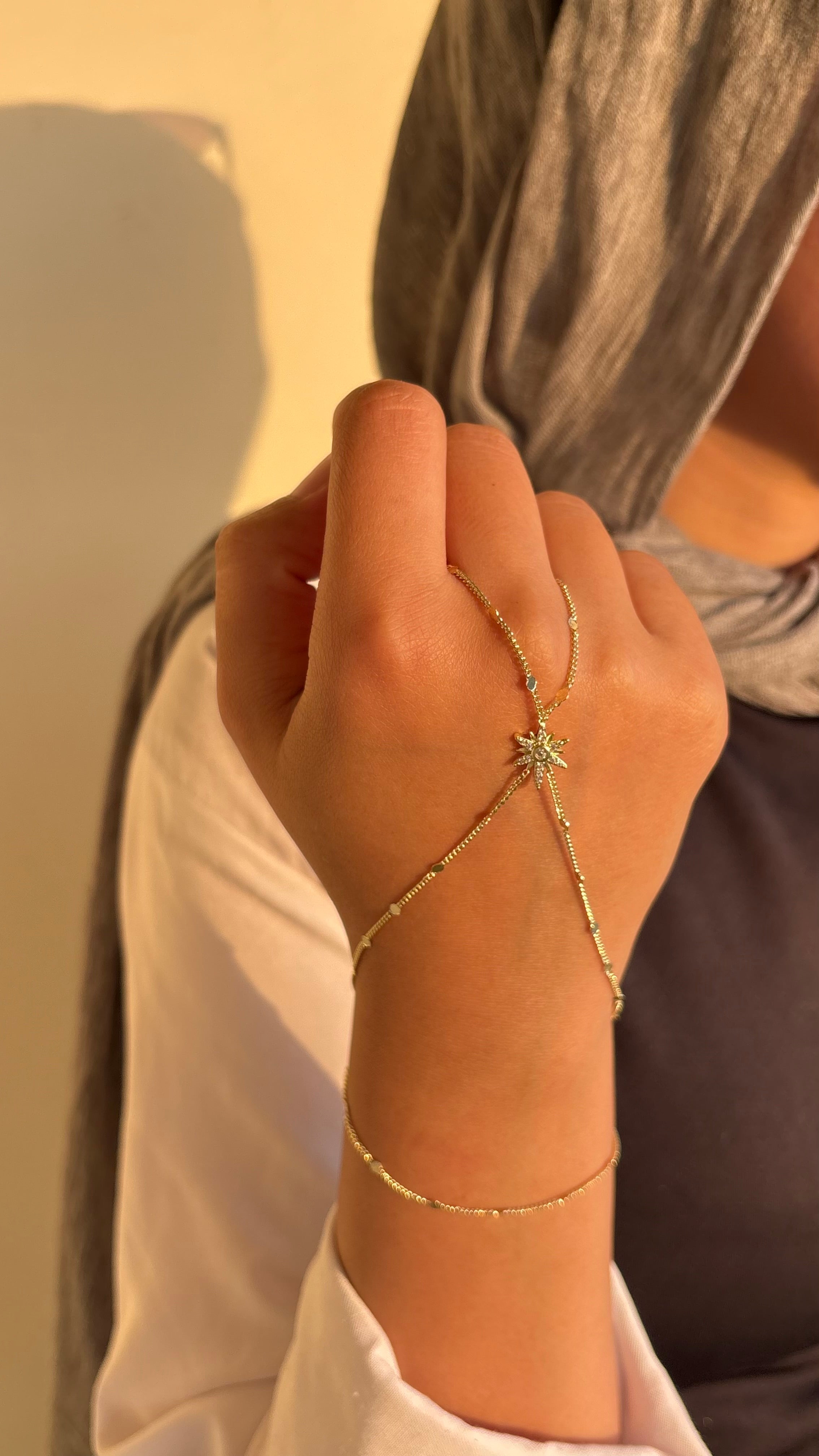 Astra Hand