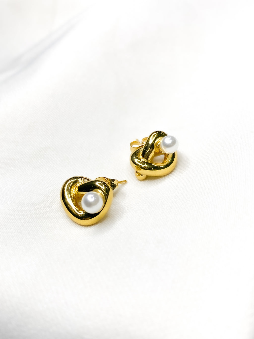 Grace knot Earrings